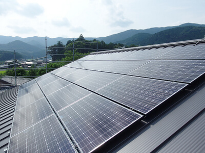 杉山の家 太陽光パネル