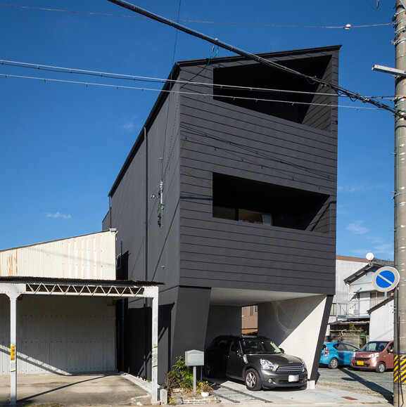 中世古の家全景,豊橋市,建築家とつくる家,ピロティ